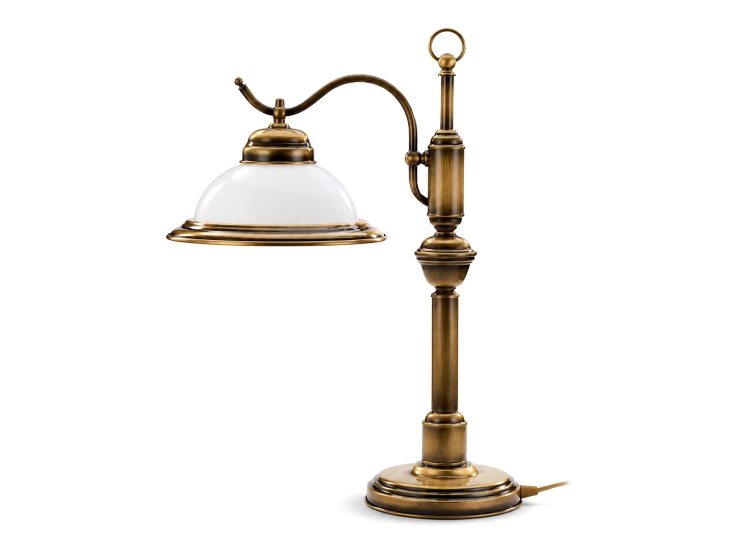 Lampa stołowa Opal ze szklanym kloszem, mosiądz patynowany na białym tle