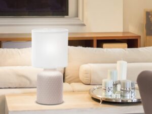 Miniaturka 1 - Beżowa lampa stołowa Velisio w aranżacji wnętrza