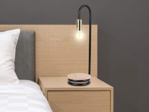 Miniaturka 1 - Lampa stołowa Zelivira na szafce nocnej w sypialni, czarny łuk i złota oprawka
