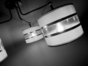 Miniaturka 2 - Lampa sufitowa Amasora z trzema abażurami 72 cm – zdjęcie 3
