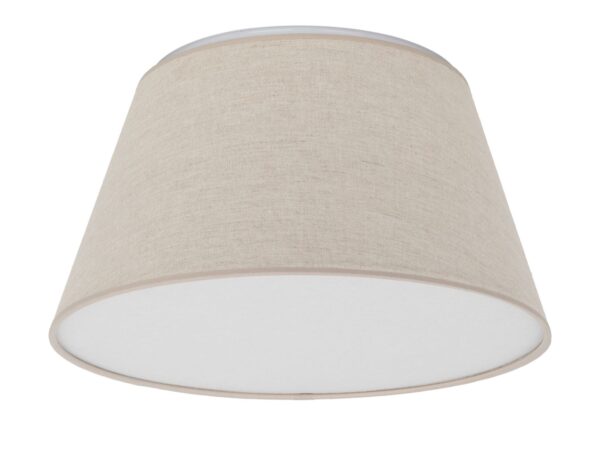 Lampa sufitowa Formo z beżowym lnianym abażurem o średnicy 38 cm na białym tle
