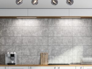 Miniaturka 1 - Lampa sufitowa Laromena z czterema reflektorami nad zabudową kuchenną