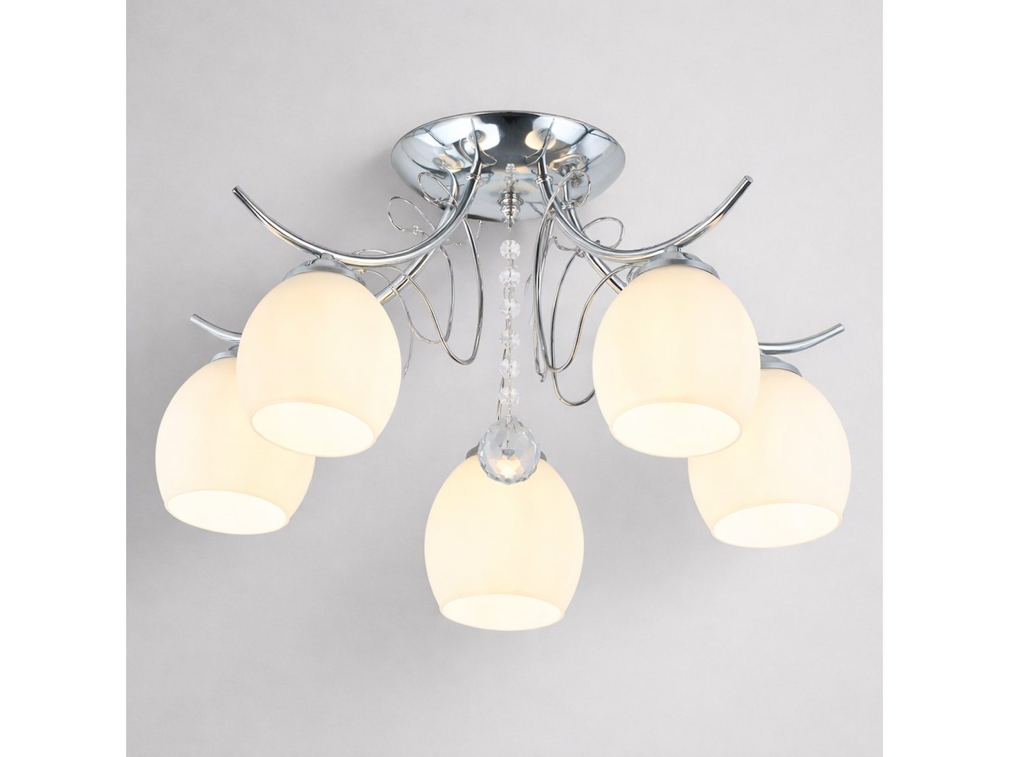 Lampa sufitowa Loretia chromowana 5 × E27 – aranzacja 1