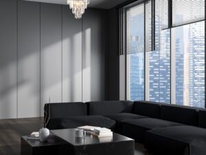 Miniaturka 6 - Chromowany żyrandol sufitowy Orionira w nowoczesnym ciemnym salonie