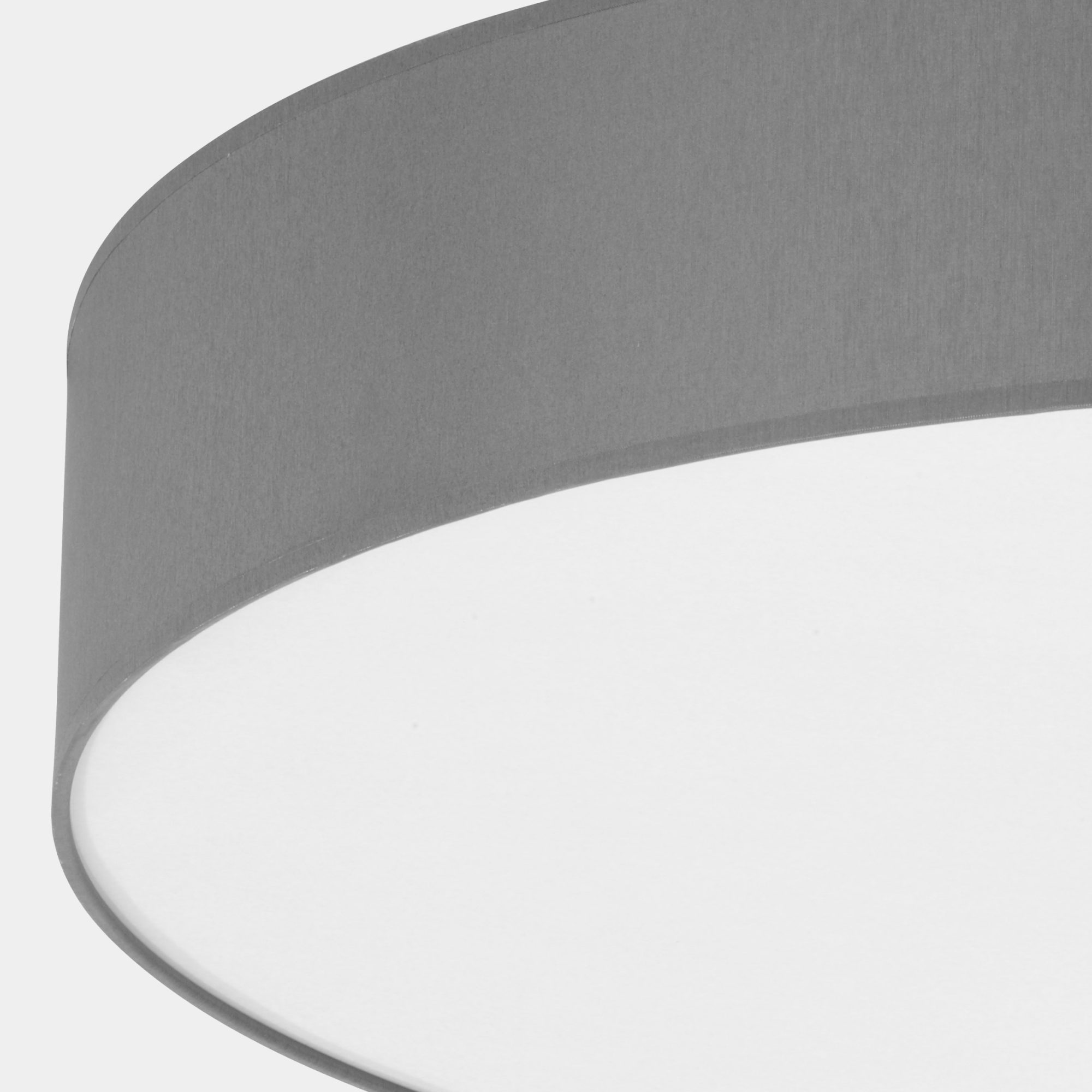 Sześciopunktowa lampa sufitowa Rondo w aranżacji jasnego wnętrza