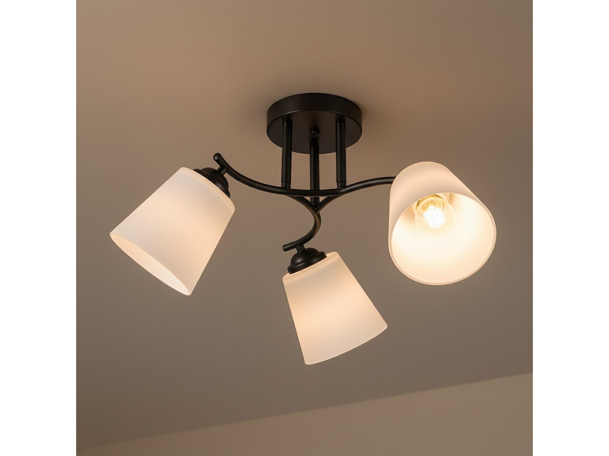 Lampa sufitowa Silodeta 3-punktowa, czarny, ujęcie aranżacyjne