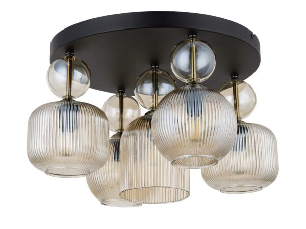 Lampa sufitowa Sophia 5-punktowa z koniakowymi kloszami na białym tle