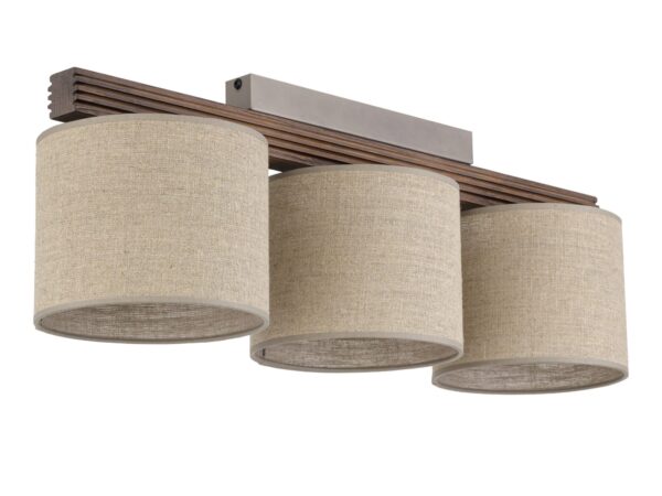 Lampa sufitowa Viga Shade orzech z trzema lnianymi abażurami na białym tle