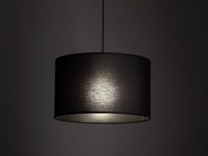 Miniaturka 4 - Lampa zwieszana Tracer z czarnym abażurem w aranżacji