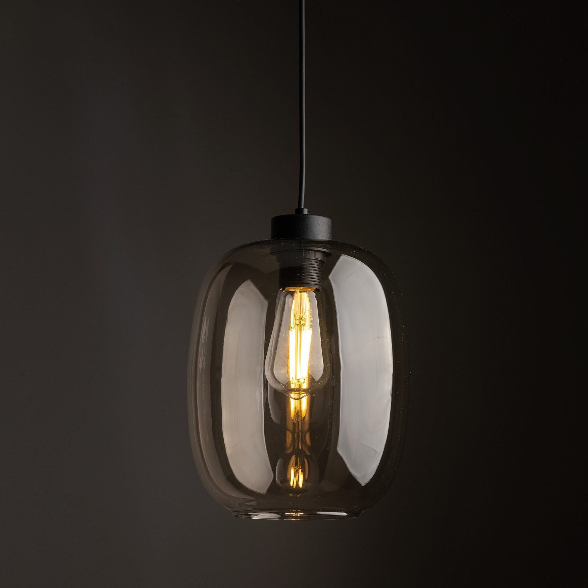 Lampa szynowa Tracer Elio z topazowym kloszem w aranżacji wnętrza