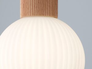 Miniaturka 3 - Lampa Alba 1 S z podświetlonym ryflowanym kloszem i drewnianym wykończeniem