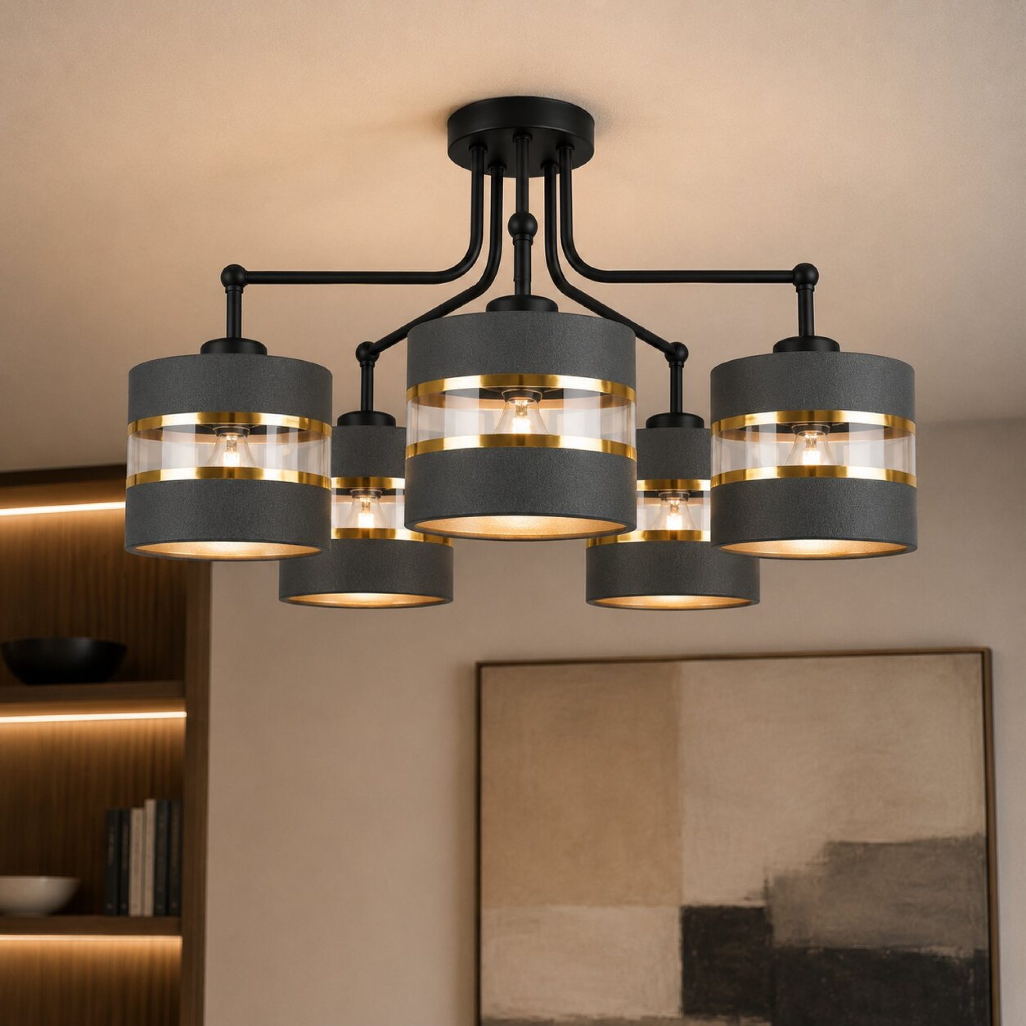 Lampa Amasora pięciopunktowa z czarnymi abażurami we wnętrzu