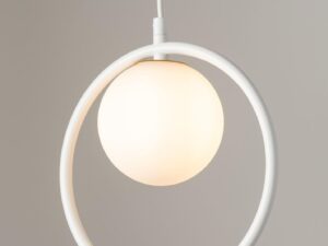 Miniaturka 3 - Biała lampa wisząca Aqua 1 ze szklanym kloszem na dodatkowym ujęciu