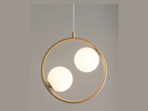 Miniaturka 5 - Lampa wisząca Aqua 2 złoty beż, zbliżenie na metalową obręcz i dwie świecące kule