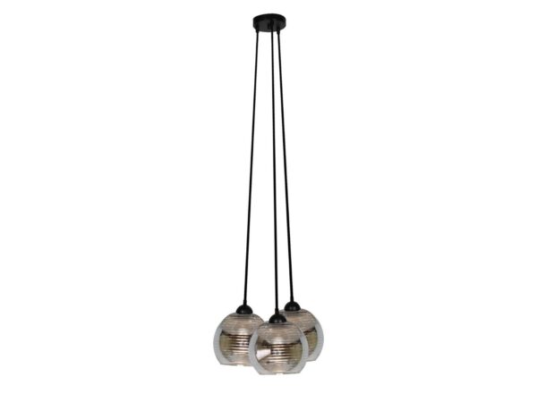 Lampa wisząca Astomo w chromie z trzema szklanymi kloszami na białym tle