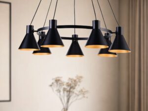 Miniaturka 2 - Lampa wisząca Avelano zbliżenie na siedem czarnych stożkowych kloszy