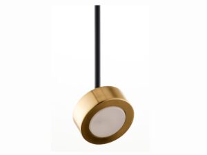 Miniaturka 1 - Zbliżenie na szczotkowany złoty klosz lampy wiszącej Bar 1 S, oprawka GX53