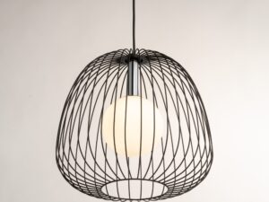 Miniaturka 2 - Lampa Bell 1 M czarno-srebrna z zapaloną mleczną kulą wewnątrz ażurowej osłony