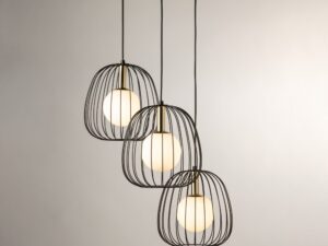 Miniaturka 3 - Lampa wisząca Bell 3 czarno-złota w aranżacji wnętrza