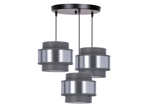 Lampa wisząca Calatena z trzema szaro-srebrnymi abażurami i czarną podsufitką.