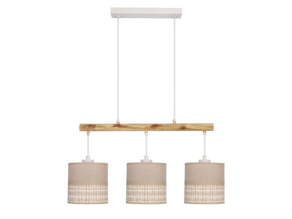 Lampa wisząca Camovano z trzema beżowymi abażurami pod belką w dekorze drewna.