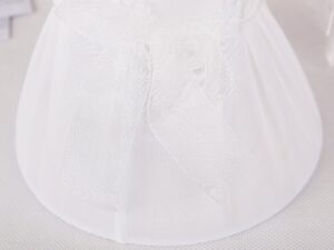 Miniaturka 2 - Trzy białe klosze lampy wiszącej Celadano w aranżacji