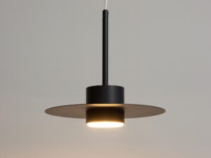Miniaturka 9 - Czarna lampa wisząca Charlie M w aranżacji wnętrza