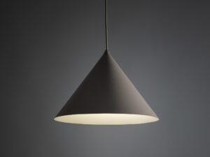 Miniaturka 13 - Lampa wisząca Cono L kaszmirowy – ujęcie w aranżacji wnętrza