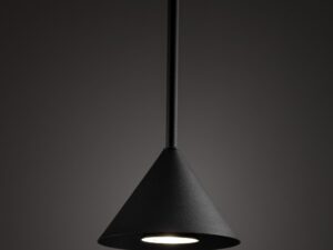 Miniaturka 2 - Lampa wisząca Cono Mini w czarnym kolorze w aranżacji