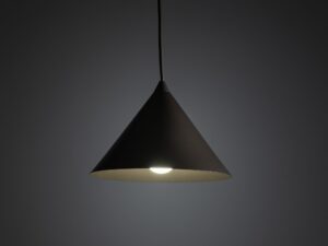 Miniaturka 11 - Lampa wisząca Cono S E27 w kolorze ciemny brąz w aranżacji wnętrza