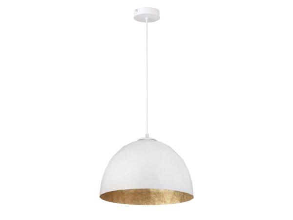Biało-złota lampa wisząca Diament M z geometrycznym kloszem, na białym tle.