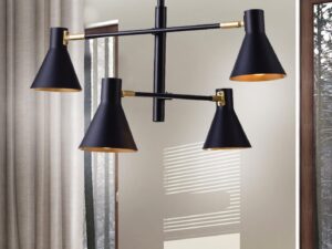 Miniaturka 1 - Lampa wisząca Doralia w aranżacji wnętrza z czterema kloszami
