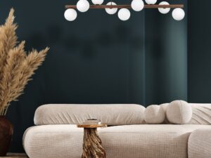 Miniaturka 4 - Lampa wisząca Estera z drewnianym wykończeniem w kolorze orzecha i białymi kloszami w aranżacji