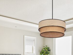 Miniaturka 1 - Lampa wisząca Evamina z kremowym i beżowym abażurem w sypialni