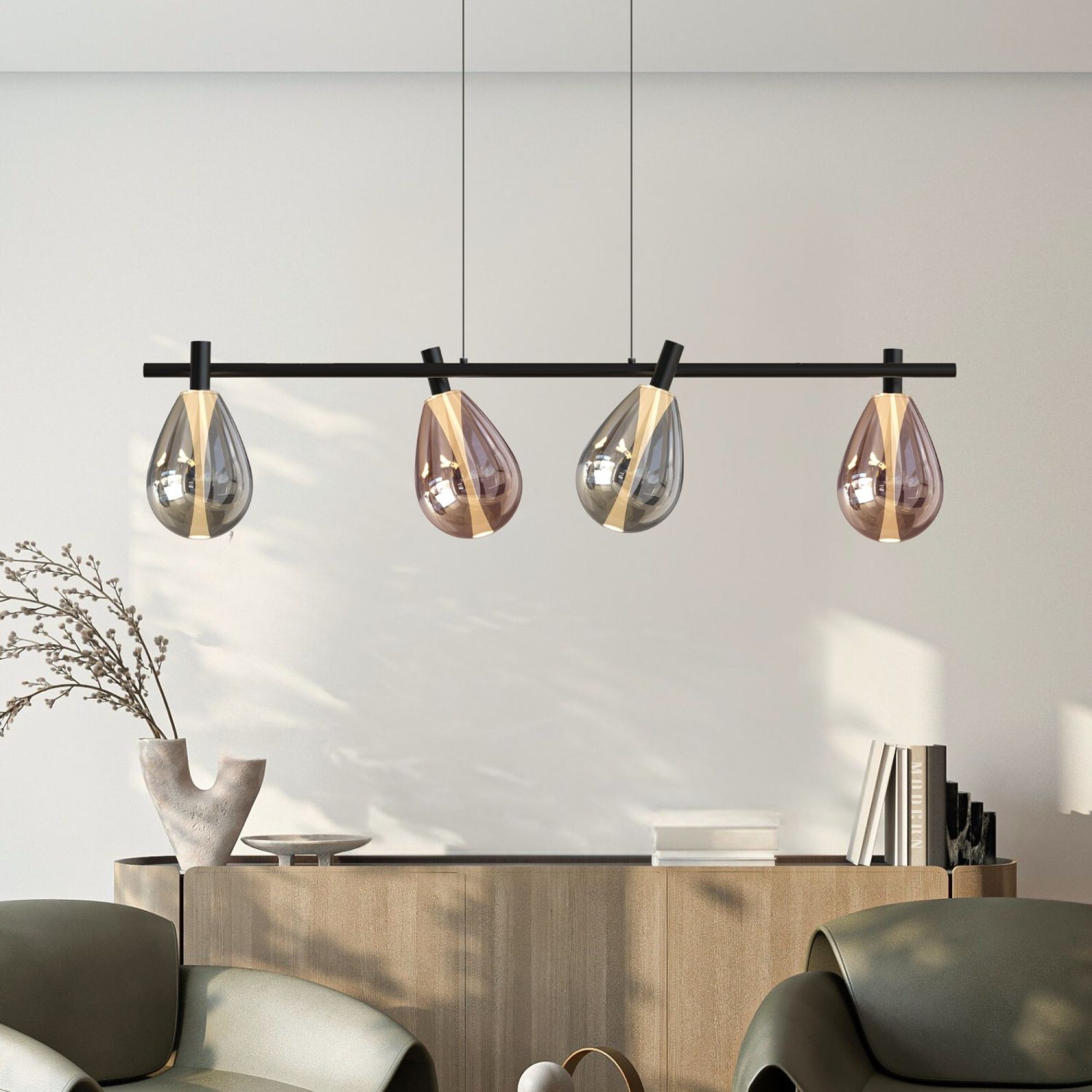 Lampa wisząca Evorena z czterema kloszami – aranżacja pierwsza
