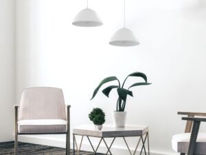 Miniaturka 9 - Lampa wisząca Faro 34 cm w kolorze białym w aranżacji wnętrza