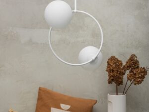 Miniaturka 2 - Lampa wisząca FUPPU A biała w aranżacji wnętrza