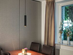 Miniaturka 5 - Czarno-złota lampa wisząca Grip! L nad stolikiem w salonie