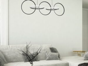 Miniaturka 2 - Lampa wisząca Helomo z okręgami LED w jasnym salonie