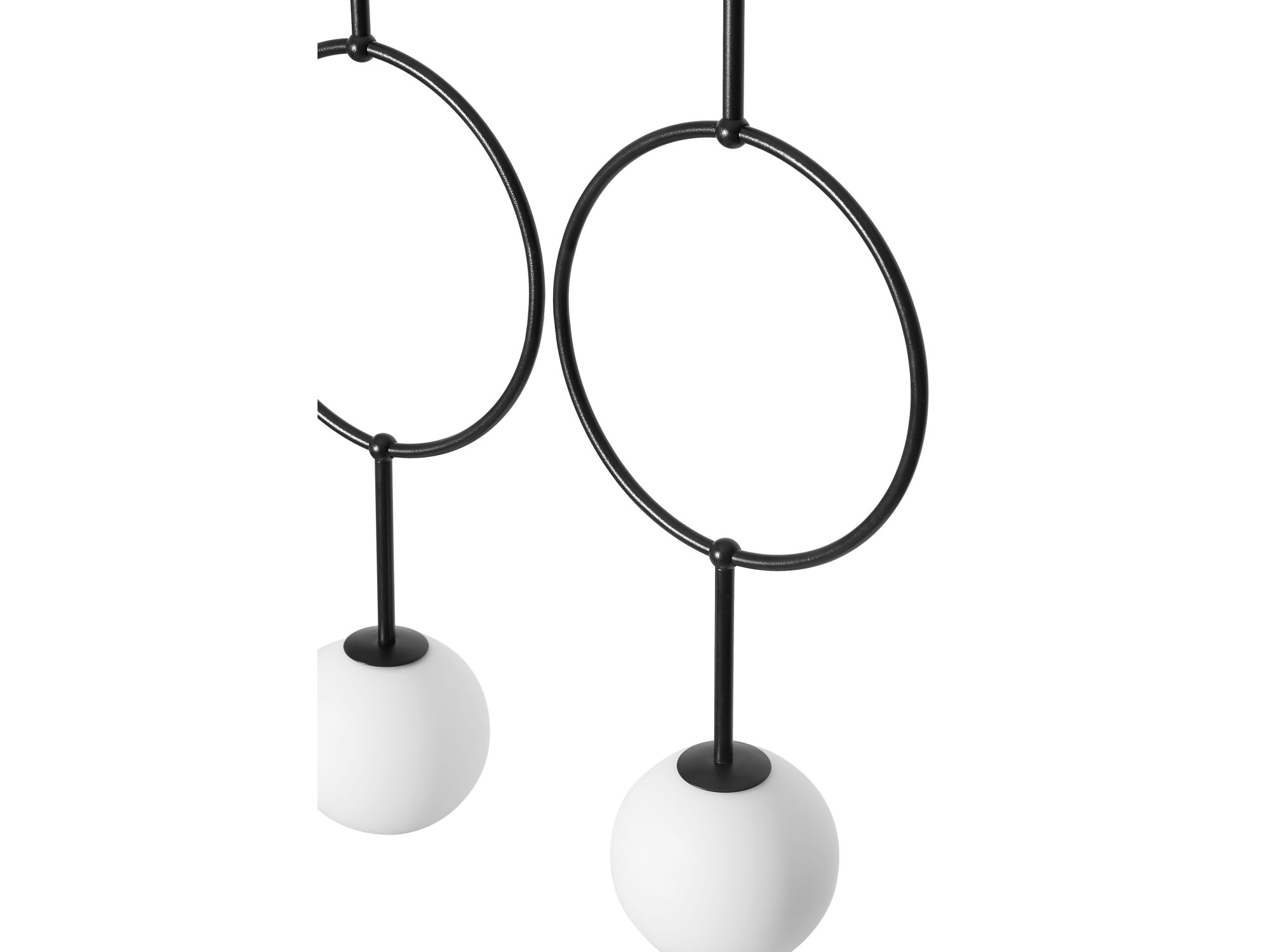 Lampa wisząca ISUULLA C czarna – drugie ujęcie potrójnej oprawy