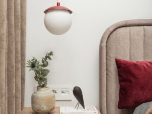 Miniaturka 3 - Lampa wisząca KUUL F burgundowa w aranżacji wnętrza