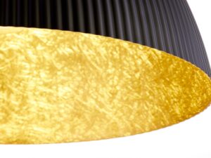 Miniaturka 8 - Lampa wisząca Lady w czarno-złotym wykończeniu w aranżacji wnętrza