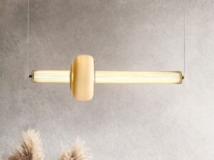 Miniaturka 1 - Świecąca lampa wisząca Koramino na tle szarej ściany
