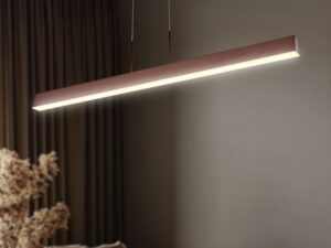 Miniaturka 3 - Brązowa lampa LED Noreseta ze świecącą dolną linią w aranżacji
