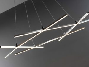 Miniaturka 1 - Lampa LED Valitano zbliżenie na świecące srebrne profile geometryczne