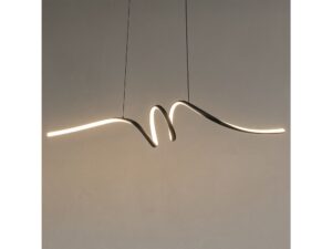 Miniaturka 2 - Zapalone faliste ramię lampy wiszącej Levasina na neutralnym tle