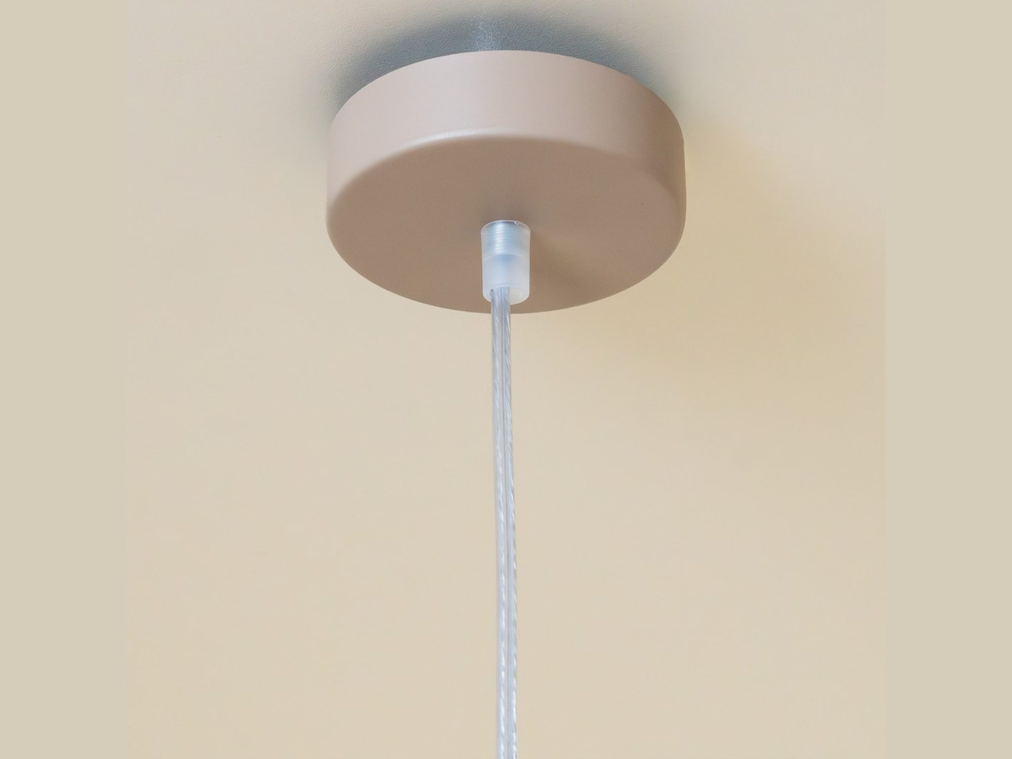 Lampa Lumevino E27 z dekoracyjnymi kulkami i półkulistym kloszem