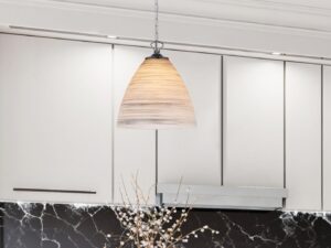 Miniaturka 1 - Lampa wisząca Maleda z biało-srebrnym kloszem 23 cm – zdjęcie 2