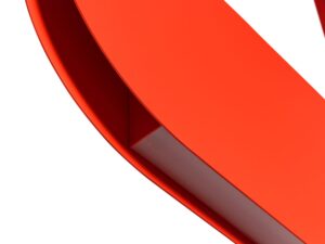 Miniaturka 10 - Detal czerwonopomarańczowego korpusu MALUMI A i świecącego modułu