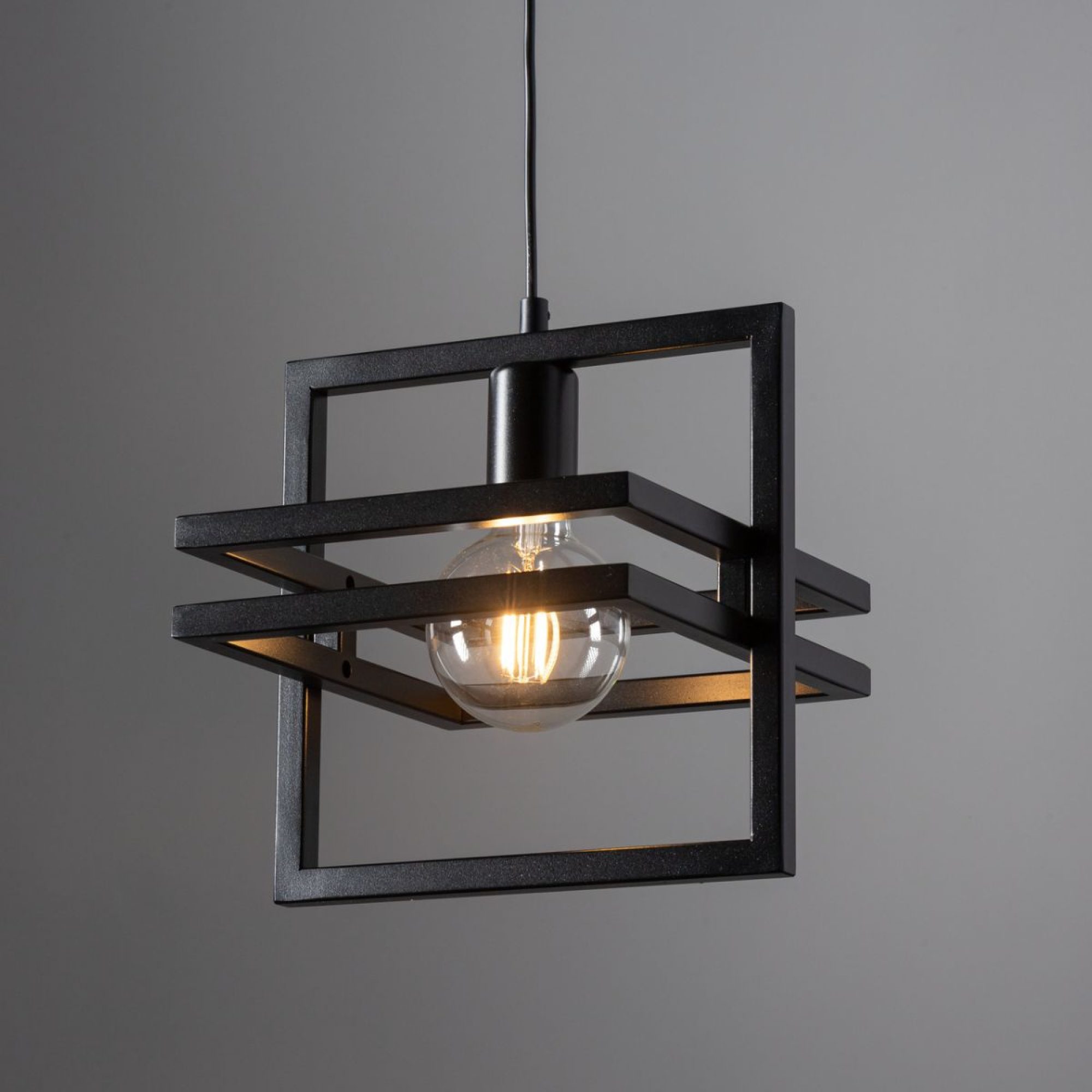 Lampa wisząca Merci 1 czarna w aranżacji